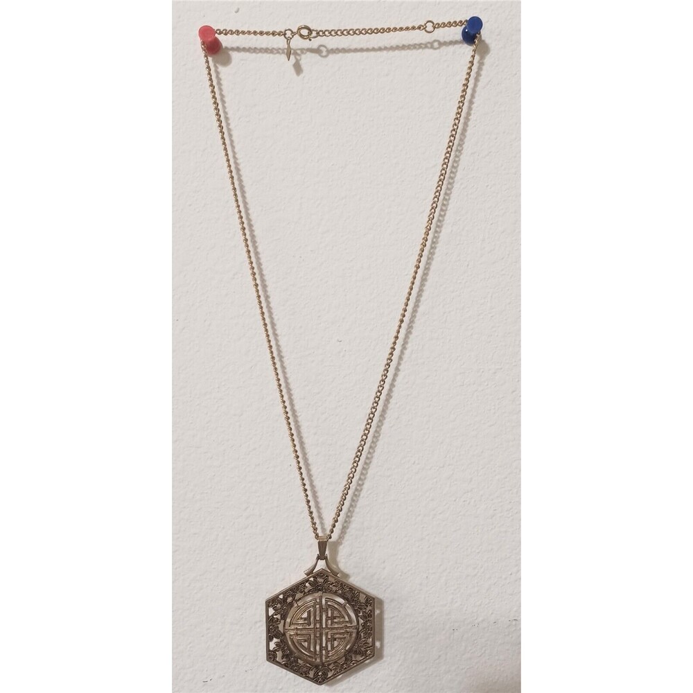 Vintage Sarah Coventry Medallion Necklace Flowers